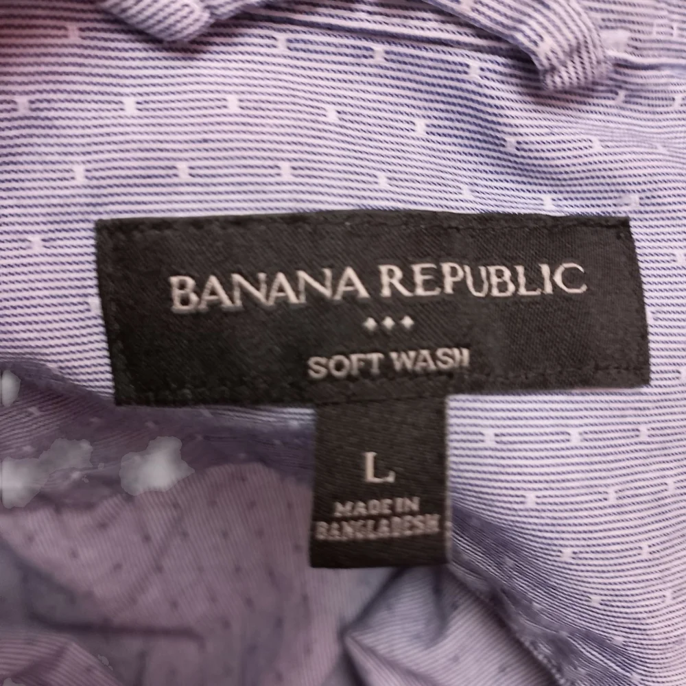 Banana Republic Blue Casual Button Down Shirt with Classic Design